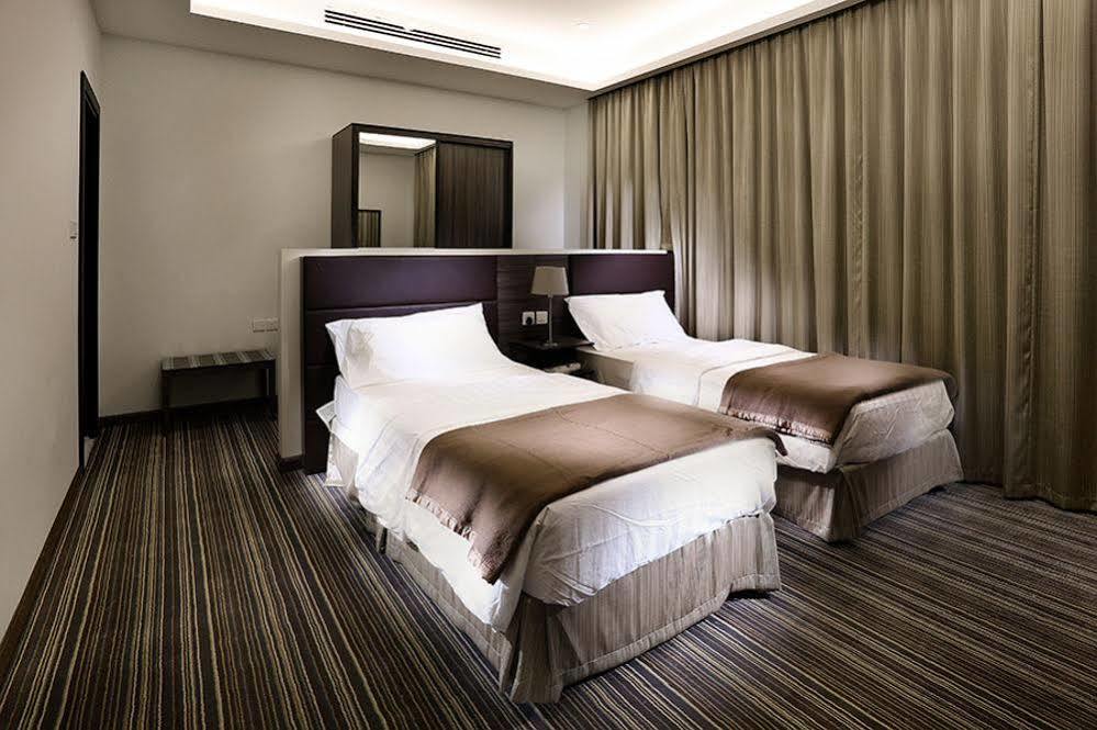 Grand Lily Hotel Suites Ель-Хуфуф Екстер'єр фото